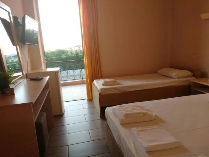 Economy Quadruple room with balcony and with garden view