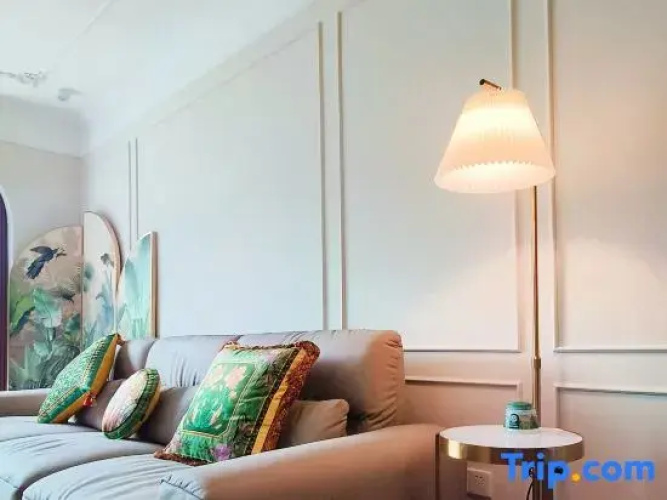 Yunyang Light Luxury Homestay