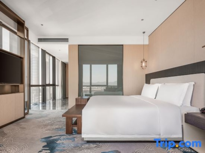 Deluxe Double Suite
