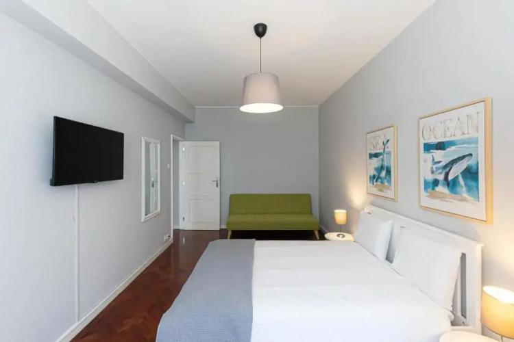 Lolla's City House