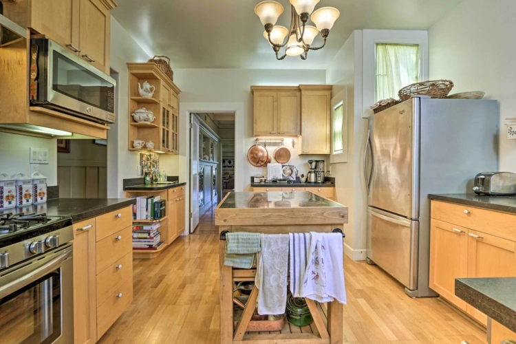 2 Bedrooms Apartment