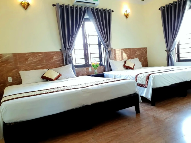 Quadruple Family Suite