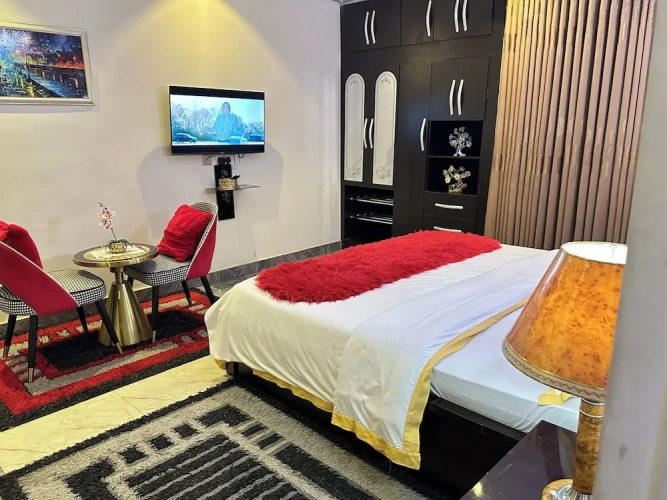 Luxury Studio