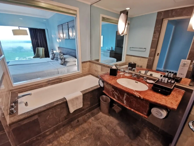 Deluxe Twin room with sea view