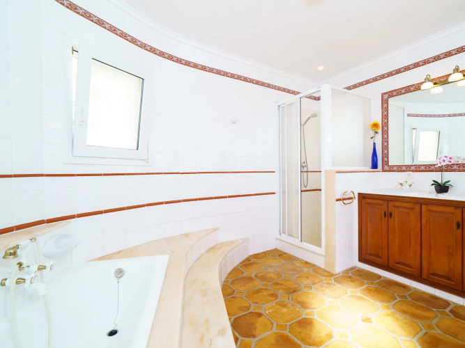 Villa Iris