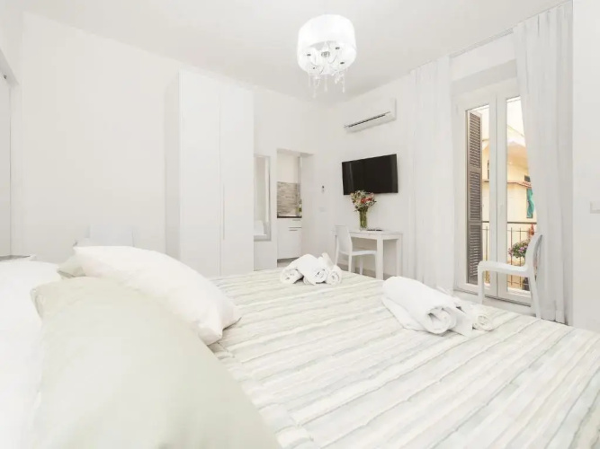 White Flat Termini