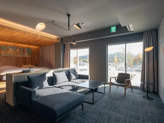 Luxury Quadruple room with balcony and with city view