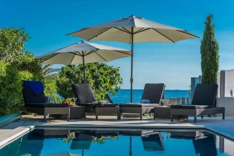 2 Bedrooms Premium Apartment with sea view
