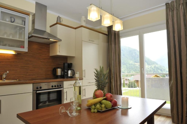 3 Bedrooms Apartment