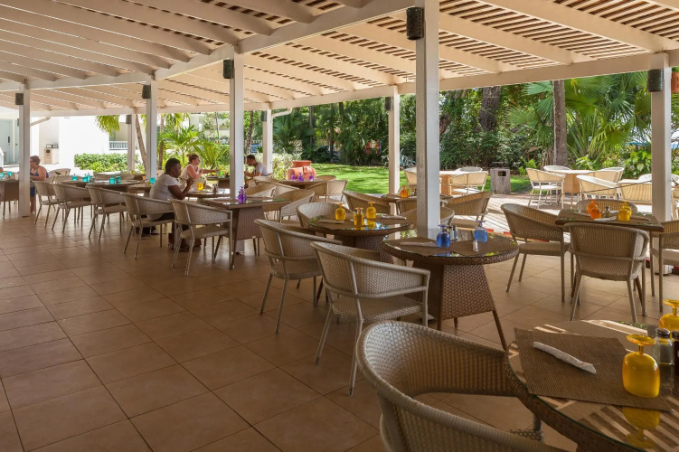 Savannah Beach Club Hotel
