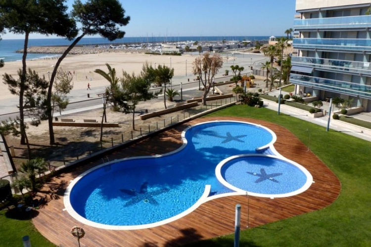 3 Bedrooms Apartment