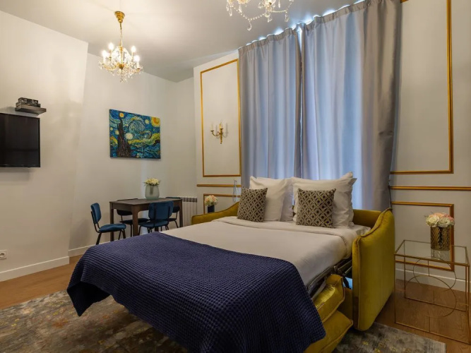 Luxury 2 Bedroom Apartment - Louvre