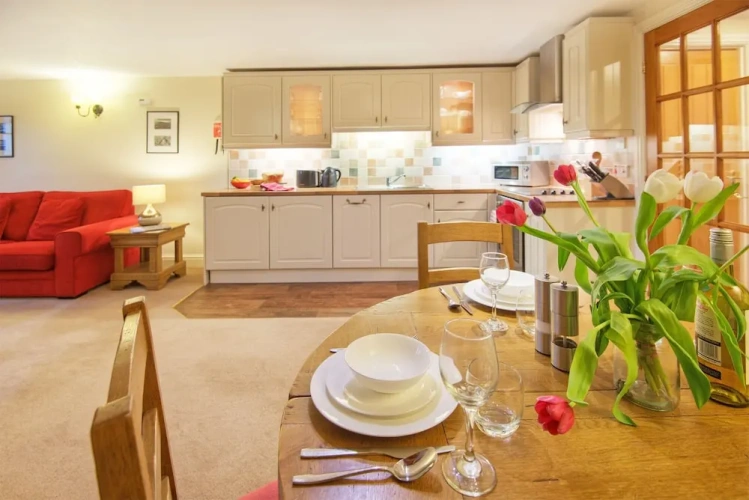 Double Cottage