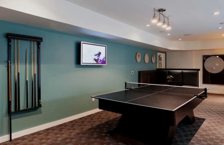 36sixty By Sterling Suites
