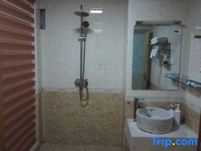 Gongyi Xinxin Express Hotel