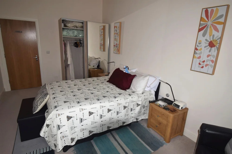 Central Kendal Deluxe