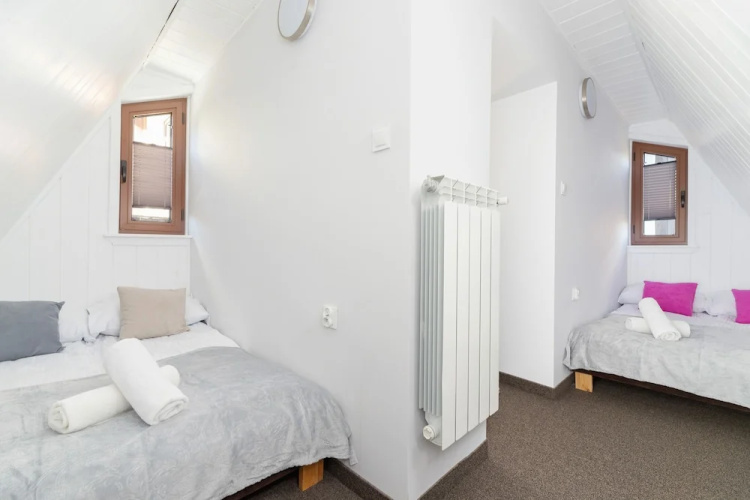 Rural Two-bedroom Apartment by Renters
