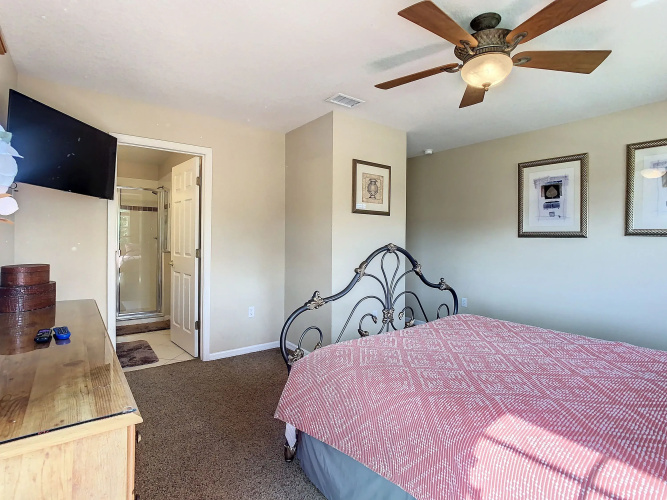 Fantastic 7 Bed 6 Bath in Prestigious Gated Comm