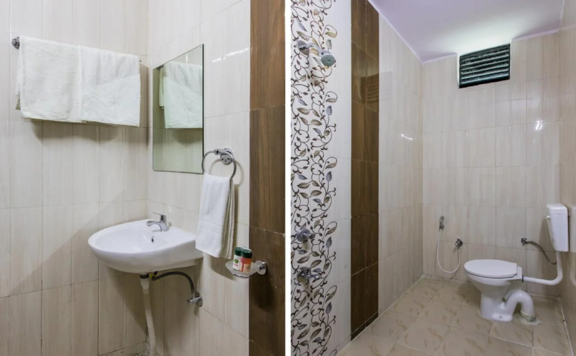 Lavish By FabHotel