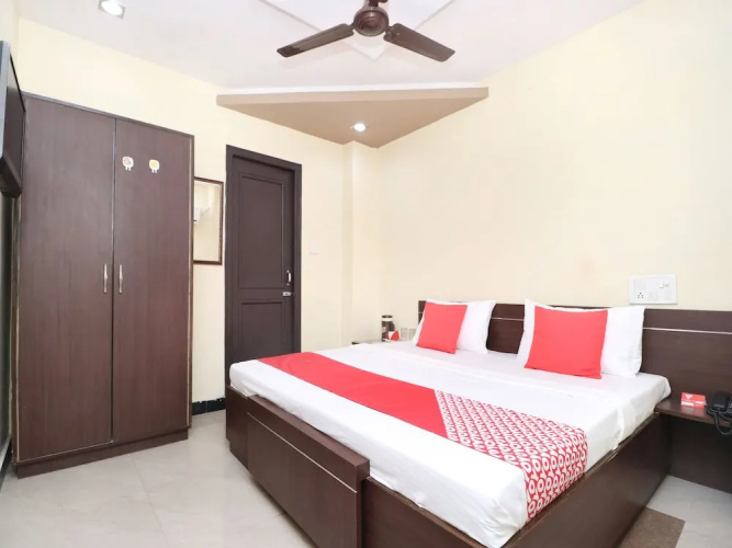Hotel Silver Star By OYO Rooms