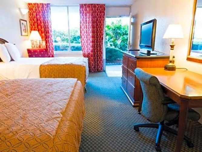 Deluxe Quadruple room