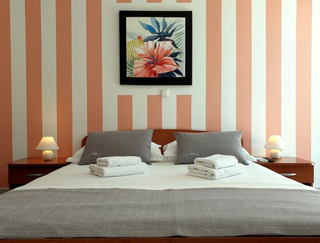 Sunset Split Rooms