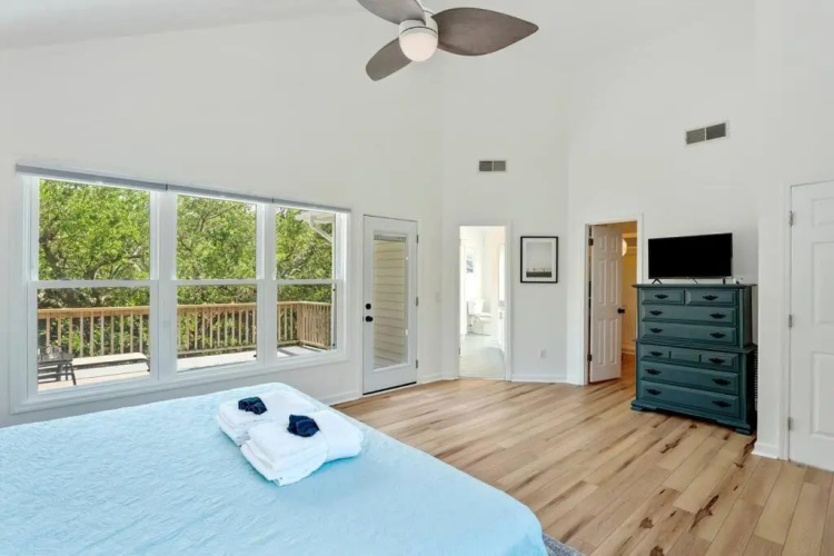 307 W Indian - The Prickly Pear