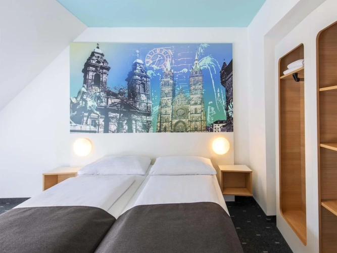Standard Triple room