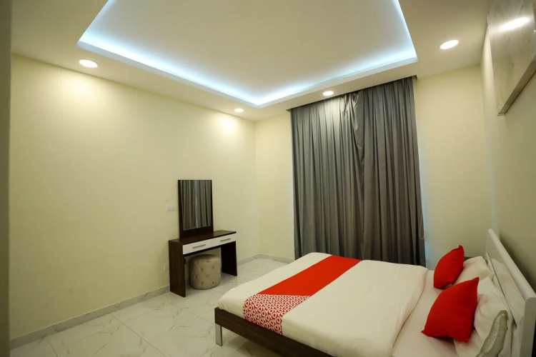 Dana Plaza 2