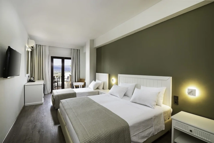 Superior Triple room with balcony