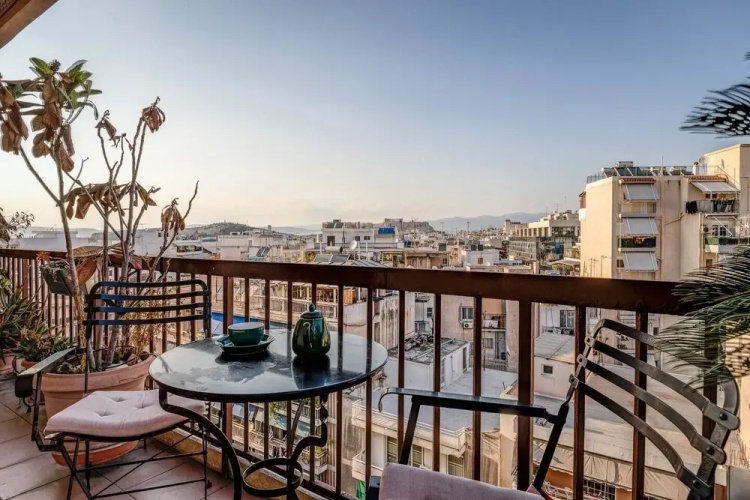 Superb view apartment next to Metro