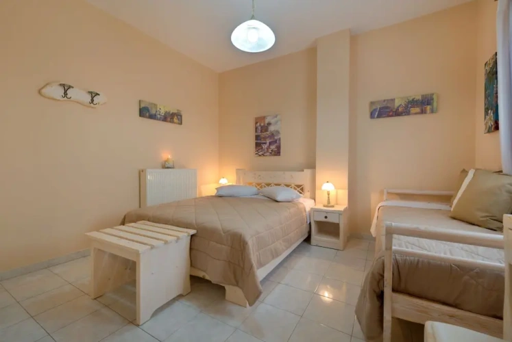 Standard Triple room with balcony