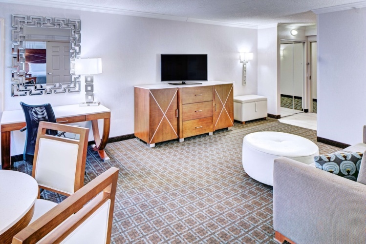 DoubleTree by Hilton Madison Downtown photo 9