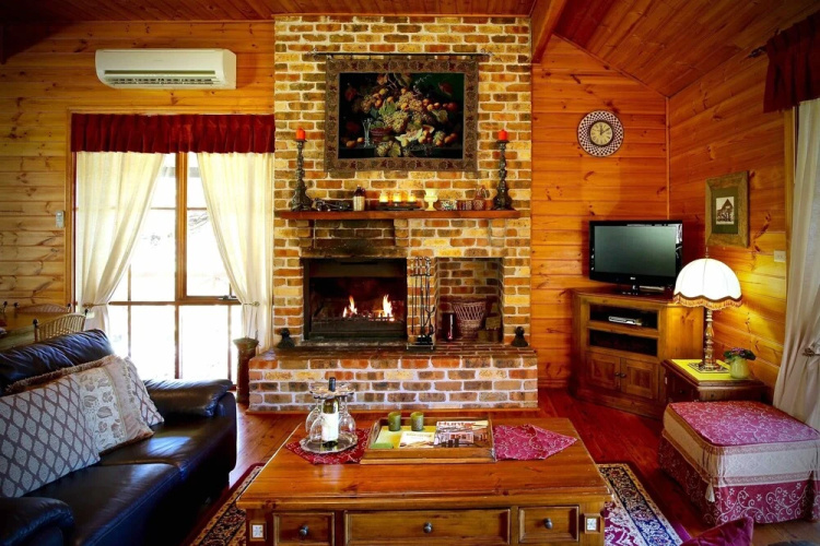 Silky Oak Cottage