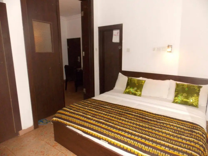 Thornberry Savannah Suite Hotel