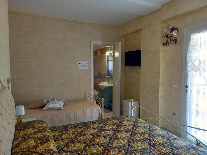Standard Twin room