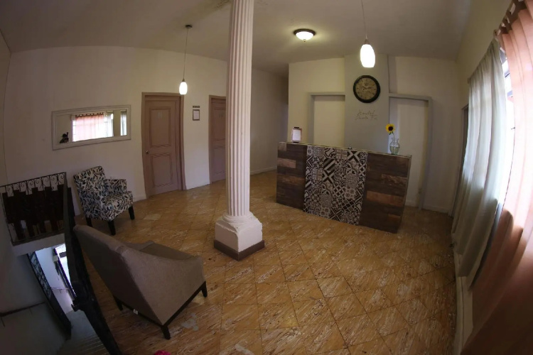 Hostel Punto 72