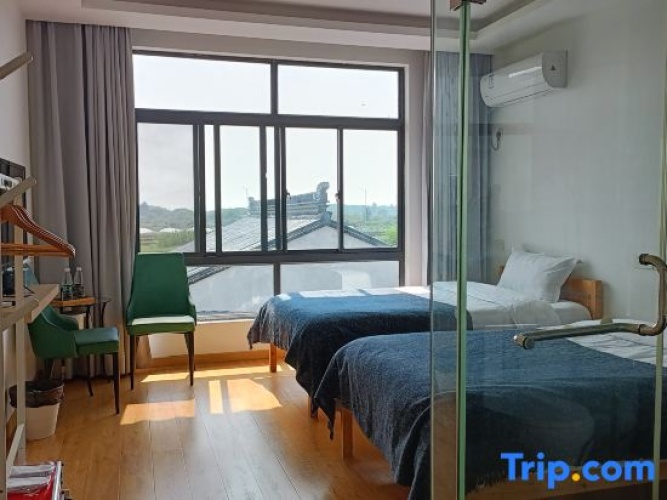 Standard Double room with lake view