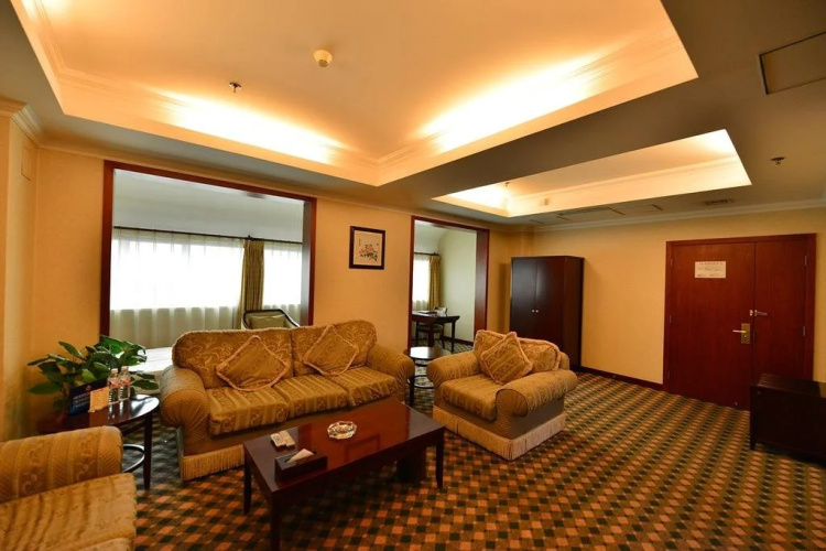Long Ge Hotel