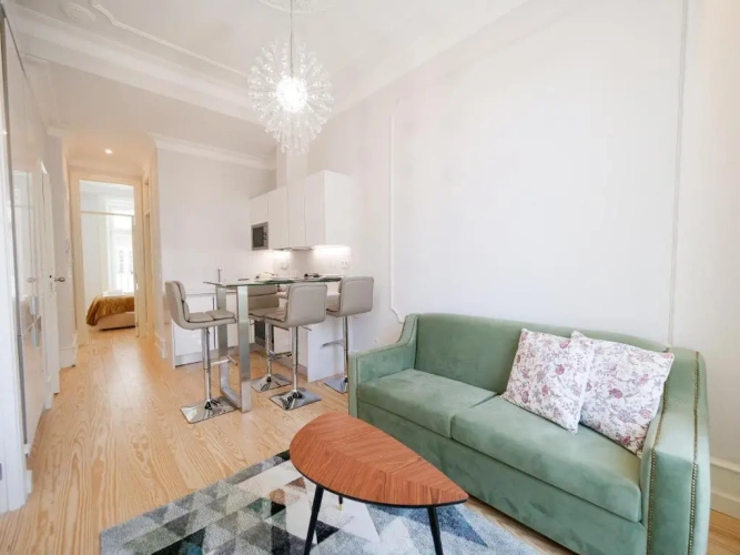 2 Bedrooms Apartment