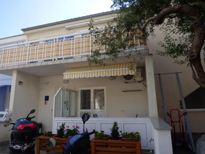Studio with balcony