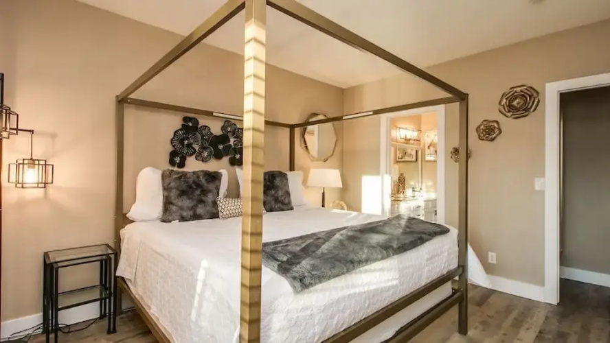 Amazing Remodeled Scottsdale 5 Bdrm W/pool!