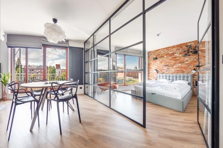 Apartment with balcony
