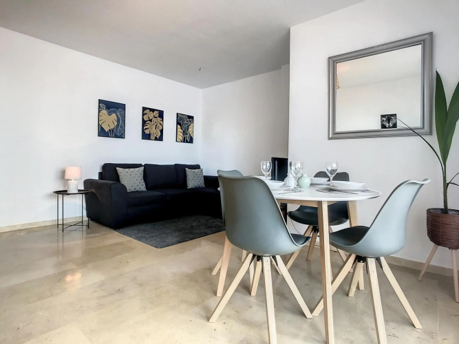 Superb Seafront Apartment Marina Real 305