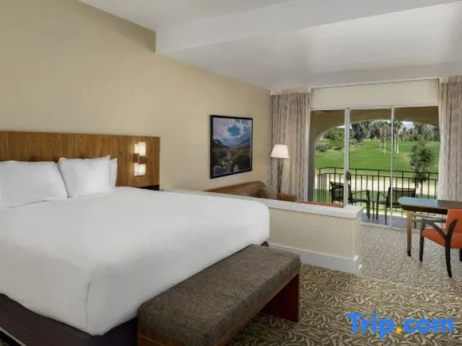 Deluxe Double room with golf view