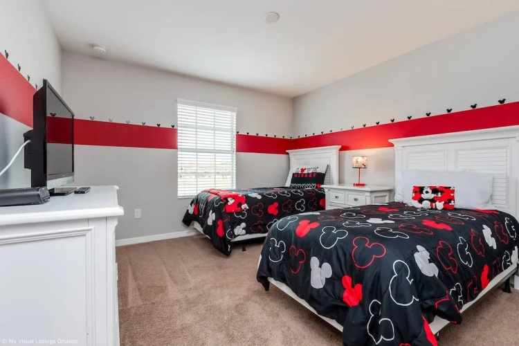 Posh and Spacious Lake View Home, Only Minutes From Disney 4bd/3ba #3pp857