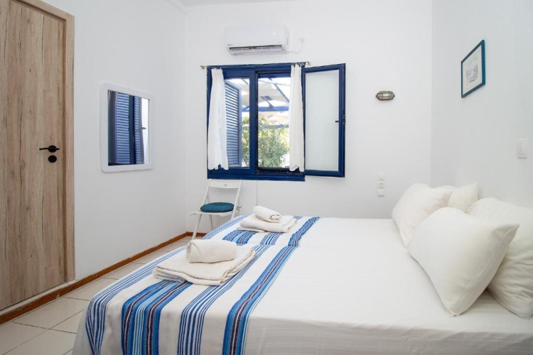 Standard Twin room with sea view