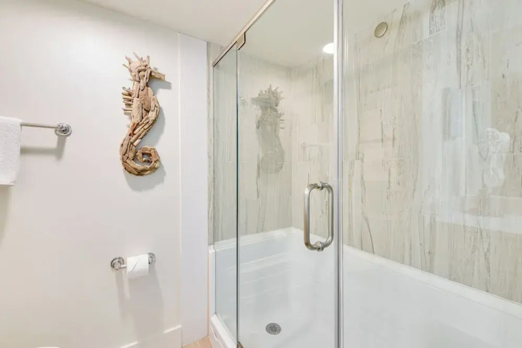 Miramar Beach Condo w/ Pool Access: Walk to Beach!