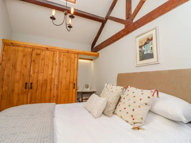 1 Walkers Barn