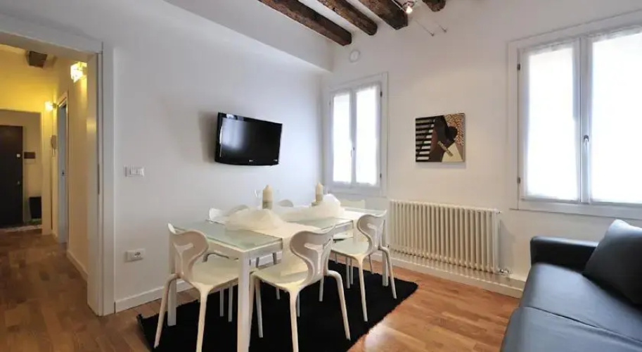 Best Venice Apartments